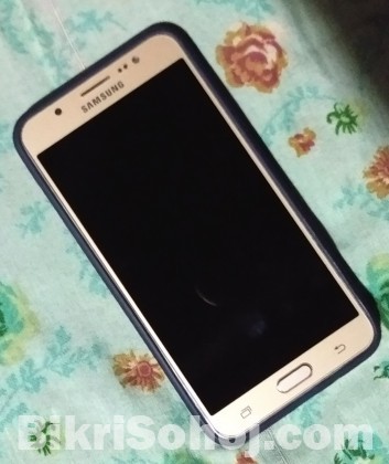 Samsung Galaxy J7 singapore 1year used